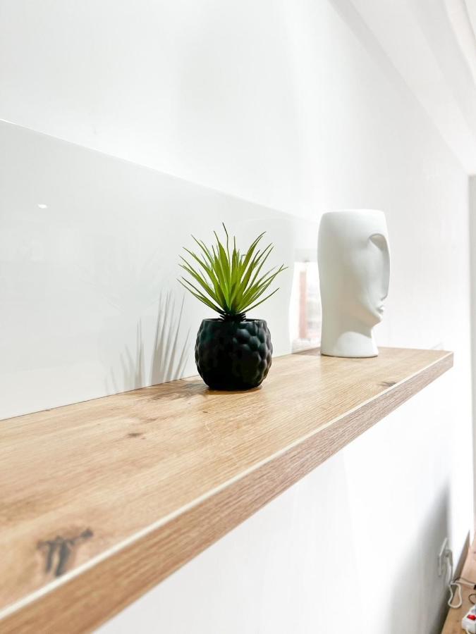 Ferienwohnung New ! Unique Equipped Flat In The Heart Of Marrakech Marrakesch Exterior foto